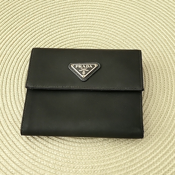 PRADA Beautiful Vintage Trifolf Nylon Wallet